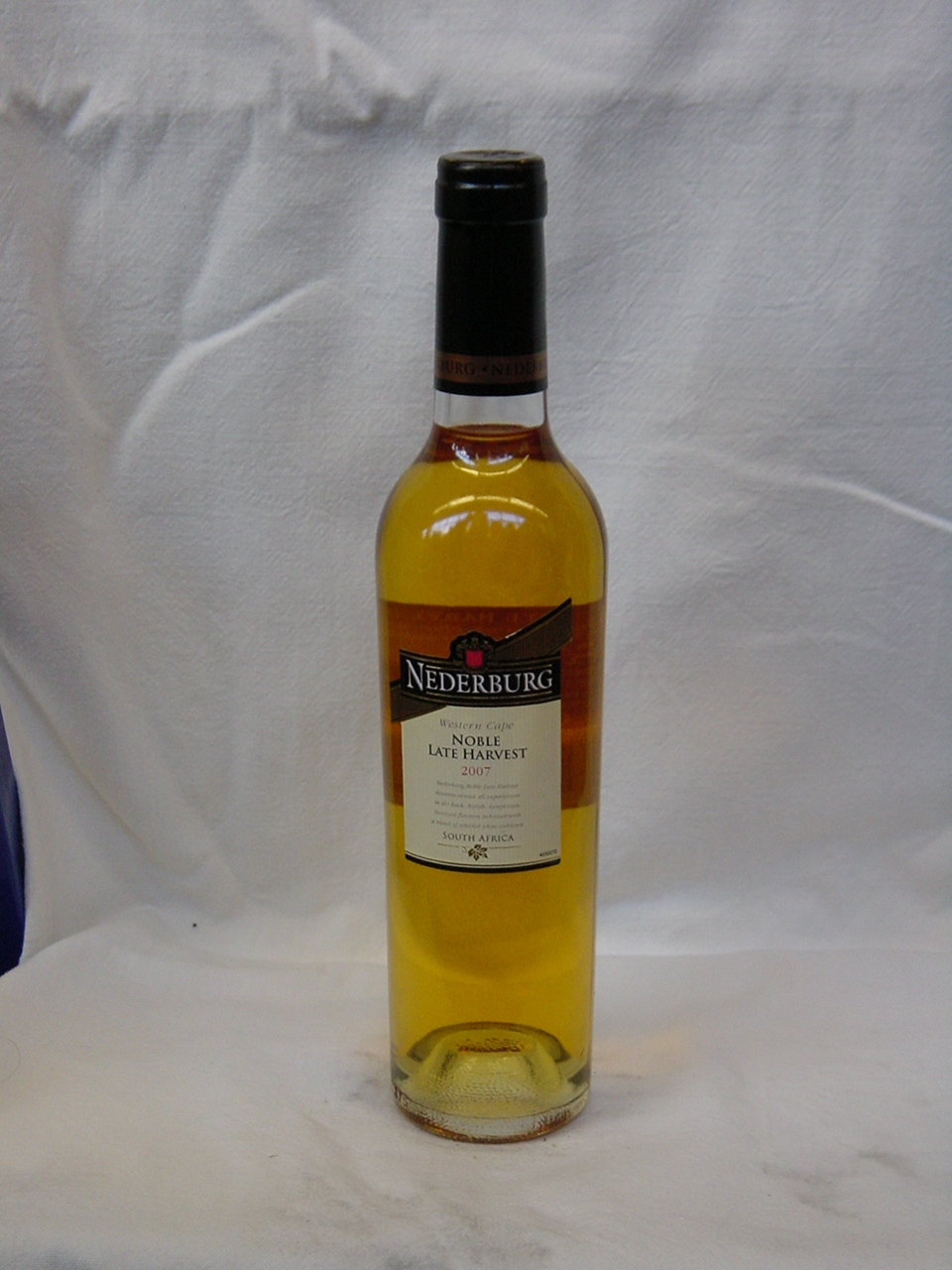Nobel Late Harvest Jg. 07, assamblage, blend aus Chenin Blanc, weisser Riesling, Muscat, verschiedene Sorten, Weinregion Paarl, Weinkellerei Nederburg, Dessertweine, weinimport, weinhandel, weinversand, online shop, web shop,